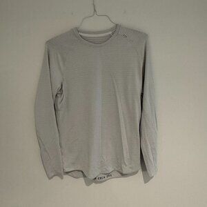 Lululemon White License to Train Long Sleeve Shirt Size Small Like New